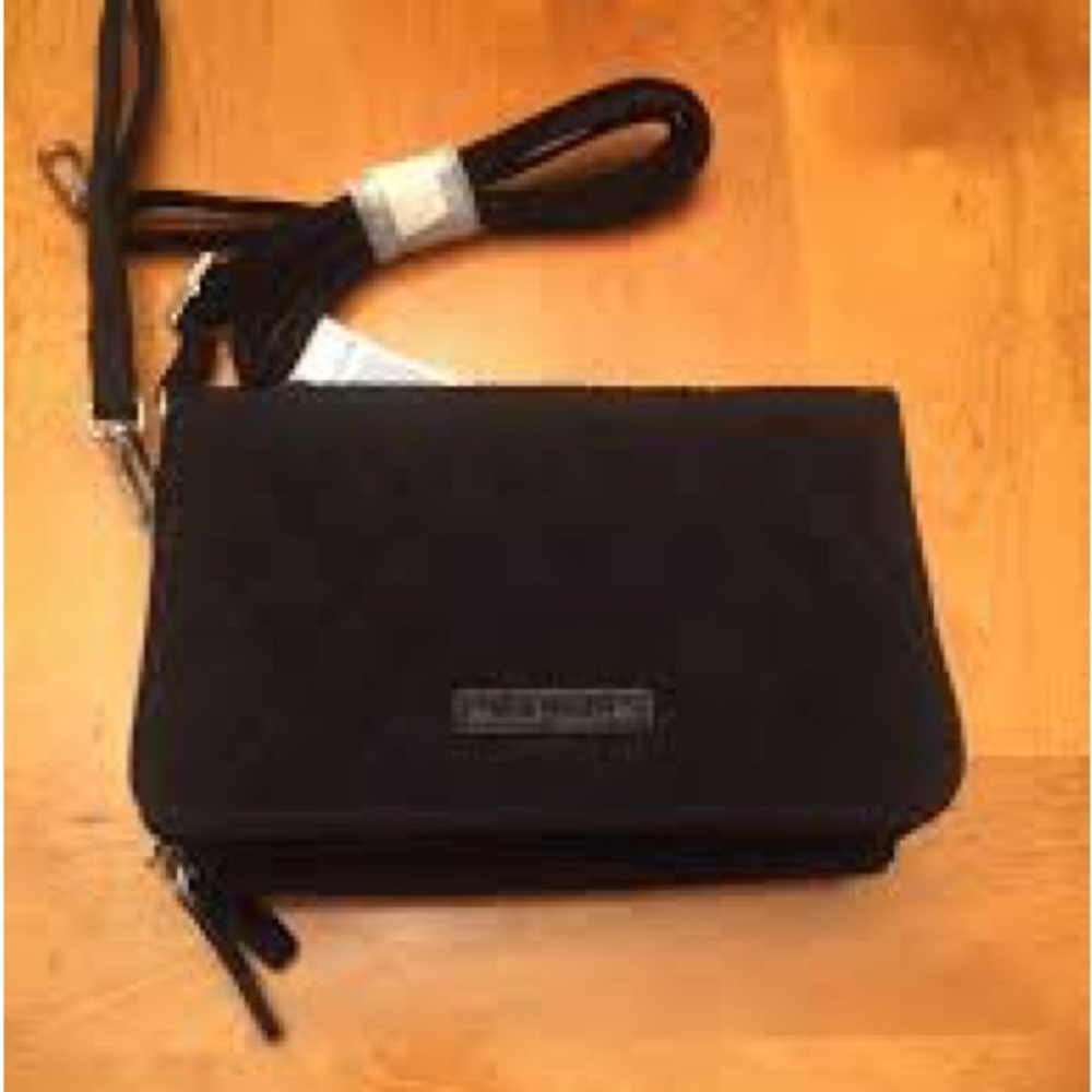 NWT Vera Bradley RFID 3 In 1 Crossbody Classic Navy